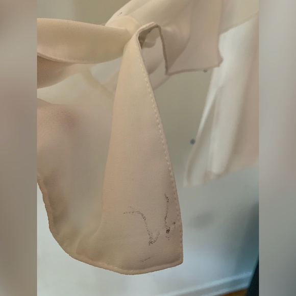 BCBGMaxAzria White V-Neck Long Sleeves Blouse - Picture 8 of 14